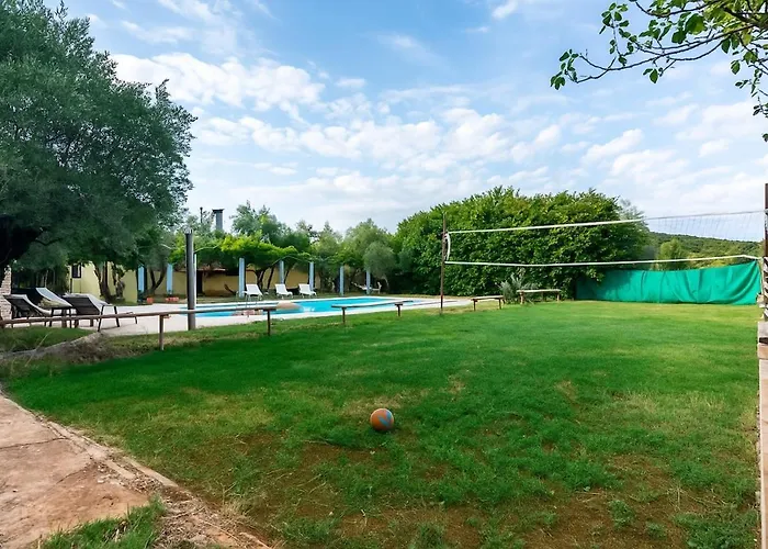 Apartman Truffle Baroness For 4-pool & Big Garden *